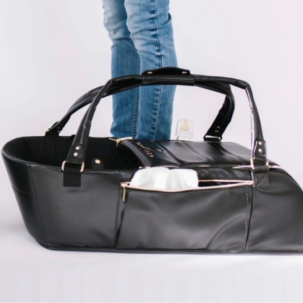 Mory June Moses Basket